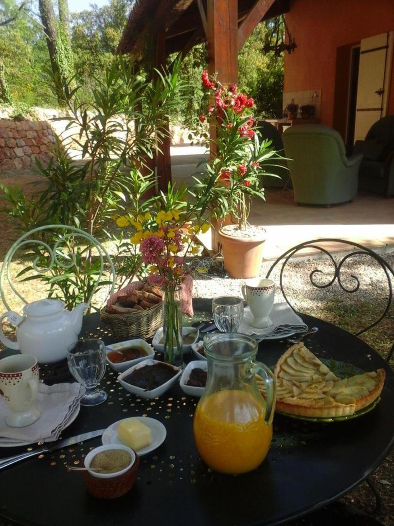 La Maison De Campagne Carces Luaran gambar